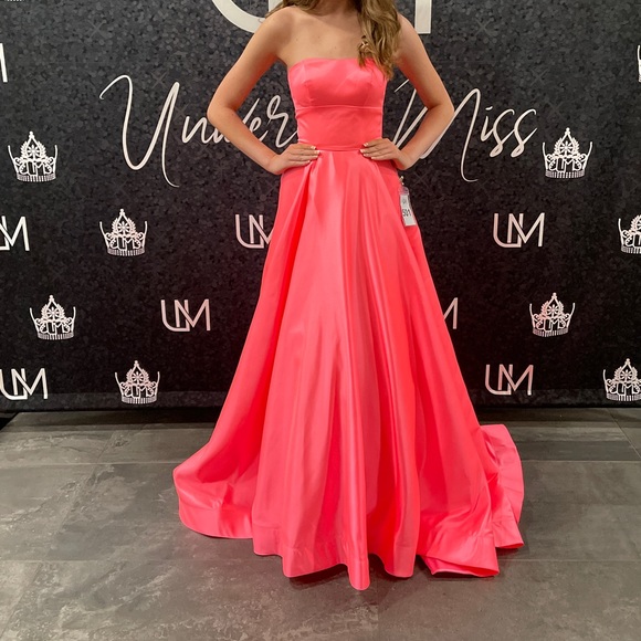Amarra Dresses & Skirts - Amarra size 00